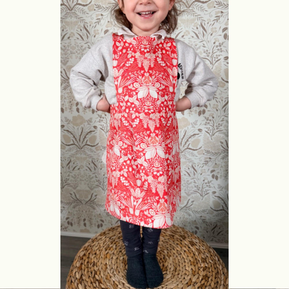 Mini Sweet Pea Apron-Child– Digital Sewing Pattern